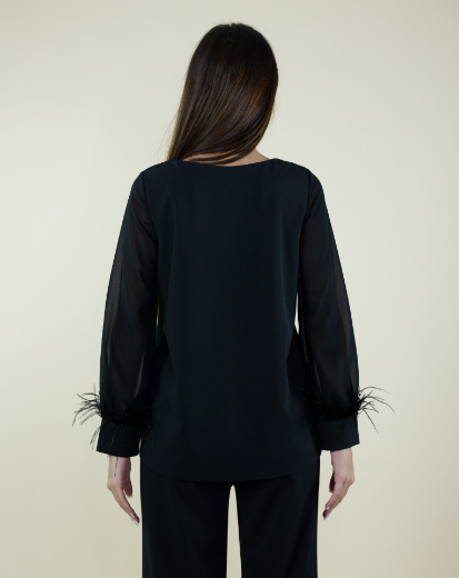 Immagine di BLUSA CON PIUME SULLA MANICA IN SCUBA