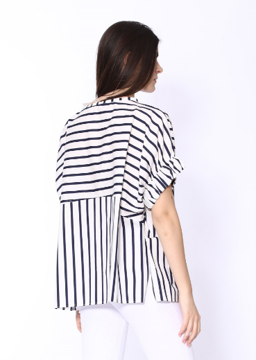 Immagine di Blusa over rigata con elastico manica
