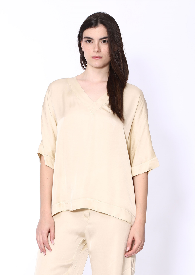 Immagine di Blusa a v con manica scivolata in seta