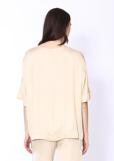 Immagine di Blusa a v con manica scivolata in seta