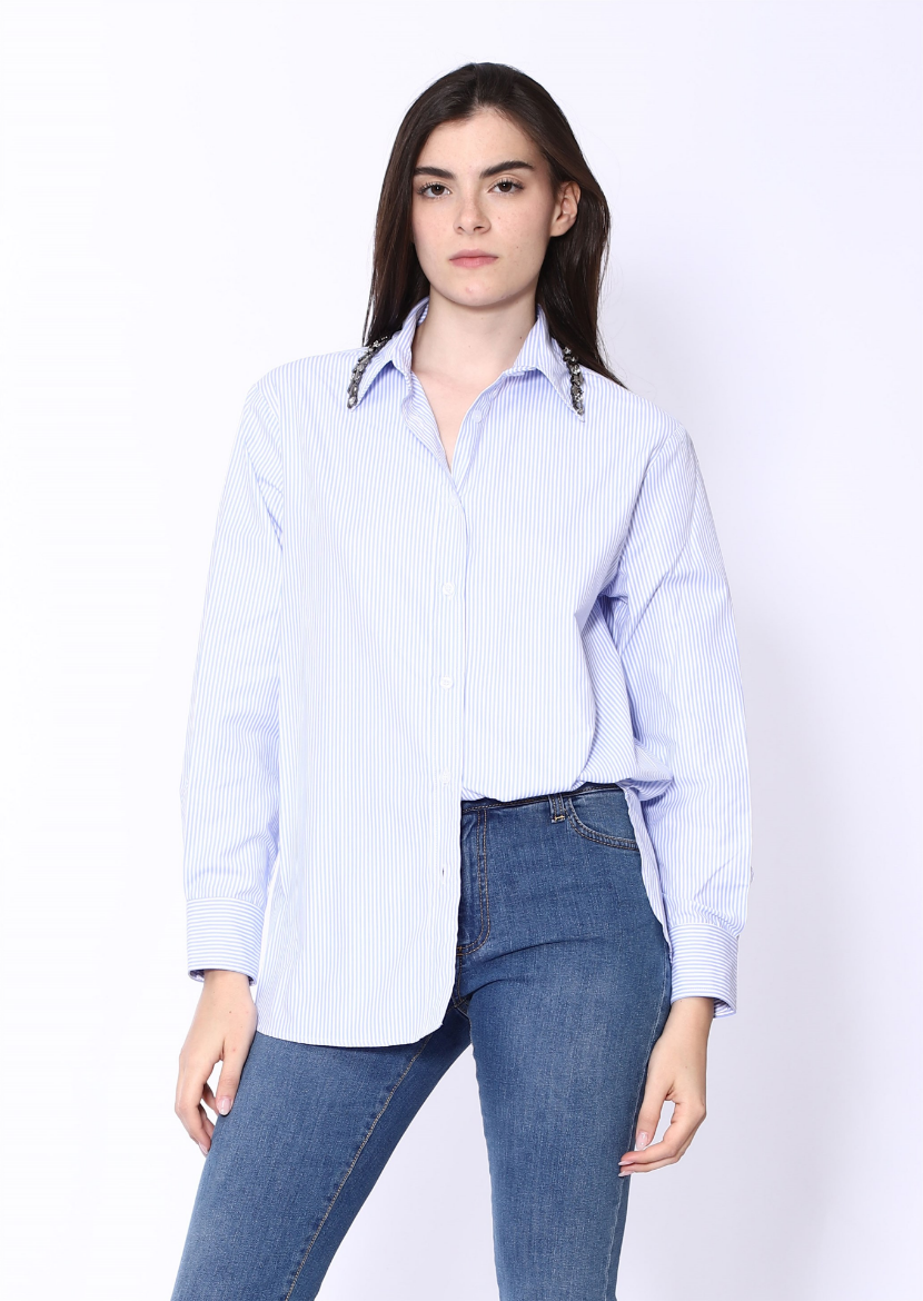 Immagine di Camicia a righe con applicazione collett
