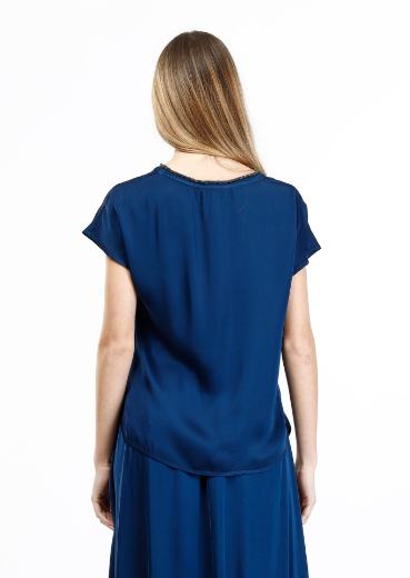 Immagine di Blusa in raso girocollo con lurex
