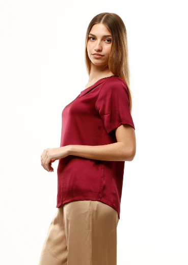 Immagine di Blusa in raso con motivo spalla