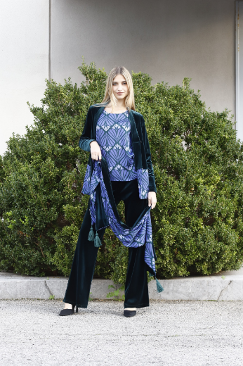 Immagine di Blusa  slim stampa fiore liberty