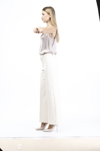 Immagine di Pantalone largo con carre' dietro