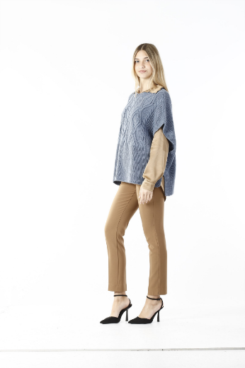 Immagine di Poncho  con trecce