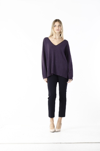 Immagine di Maglia scollo v over con spacchi