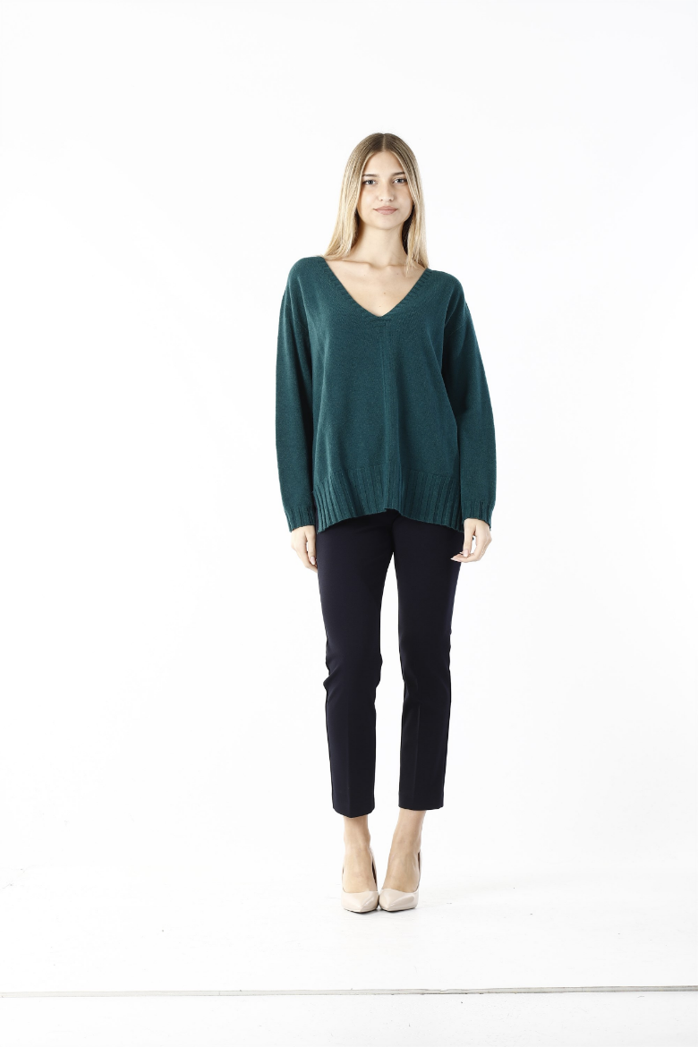 Immagine di Maglia scollo v over con spacchi