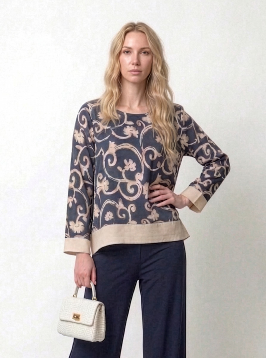 Immagine di Blusa over stampa barocco con fascia uni