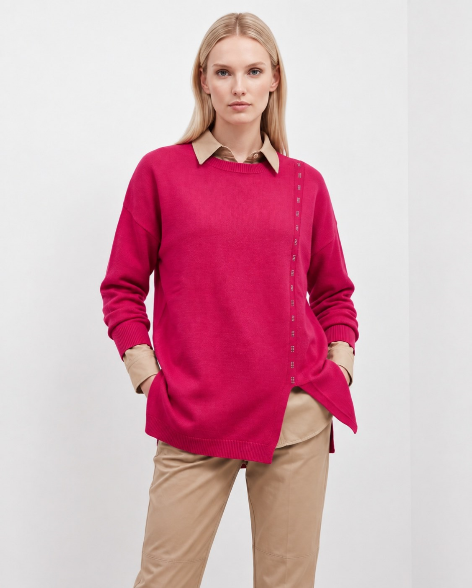 Immagine di Maglia girocollo over con spacco borchie