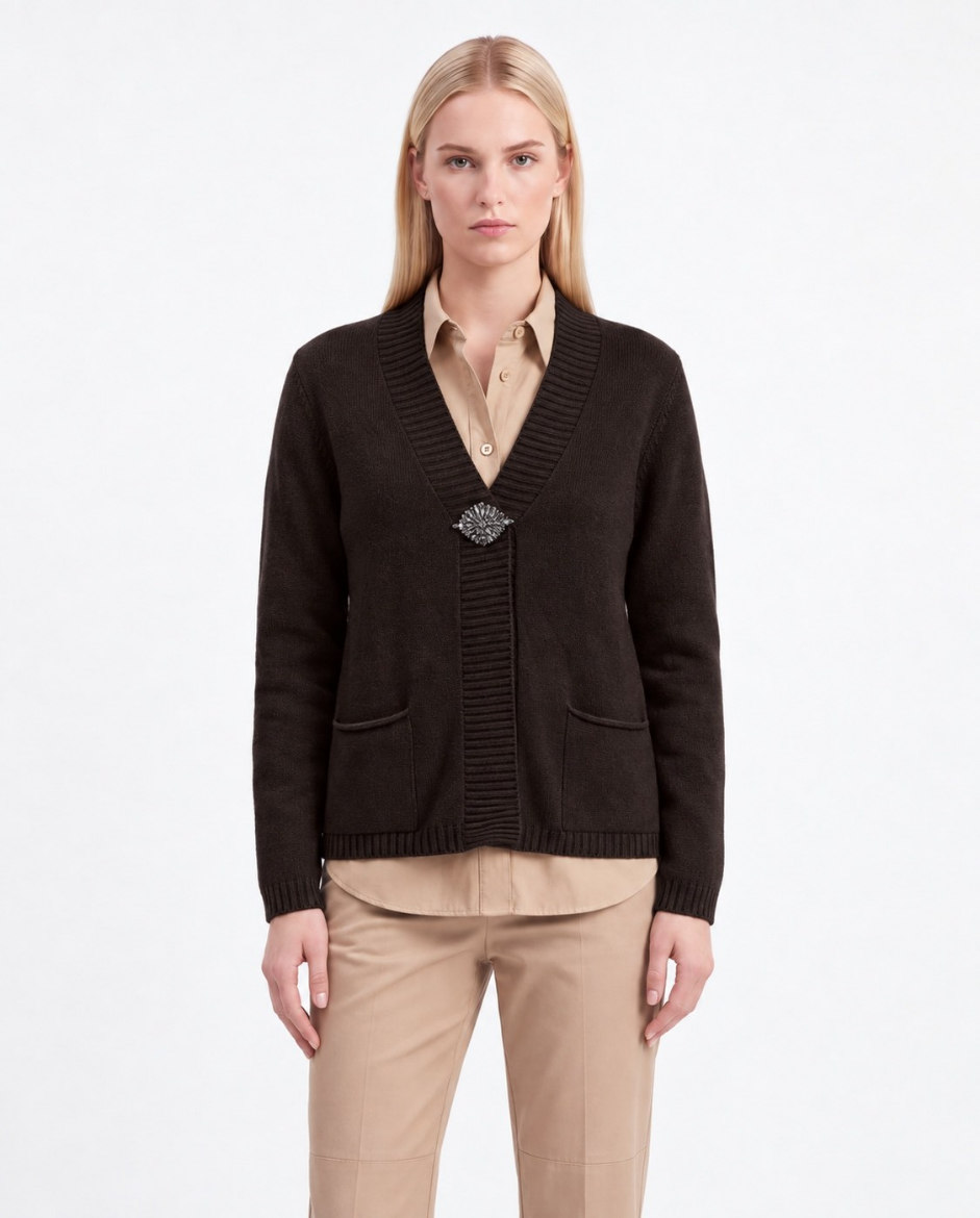 Immagine di Cardigan corto c/tasche e spilla gioiell