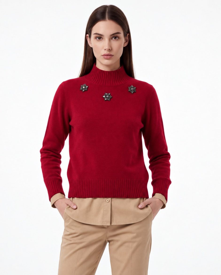 Immagine di Maglia  lupetto con applicazioni pietre